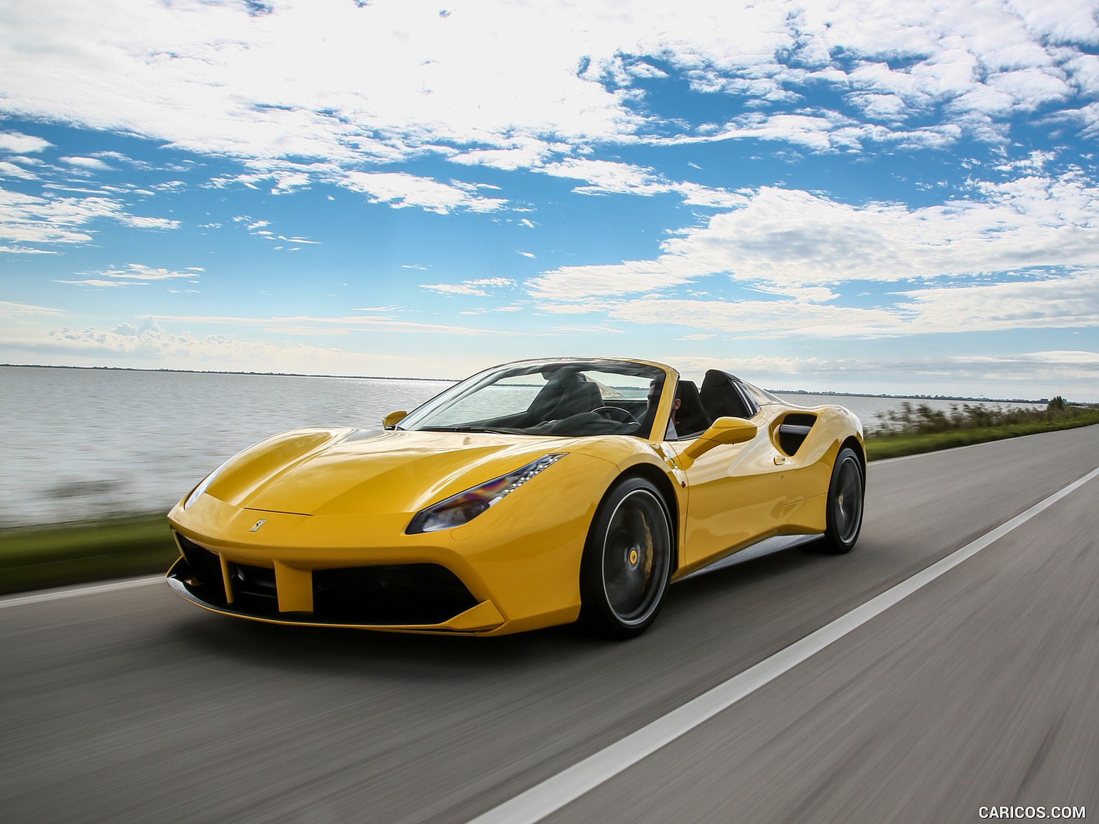 2016 ferrari 488 spider 31 1600x1200